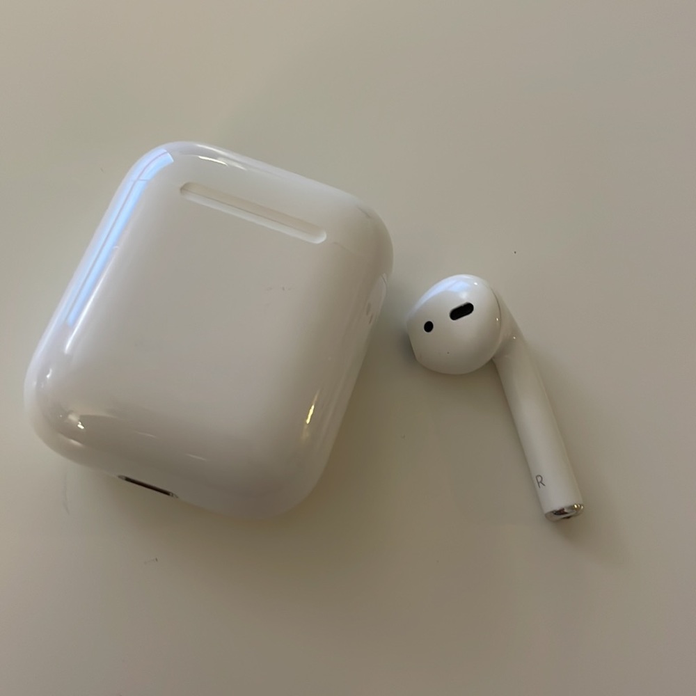 Apple Airpod first generation